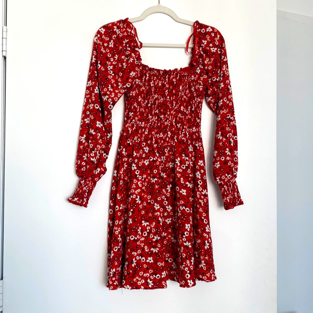 Long sleeve dress with tags